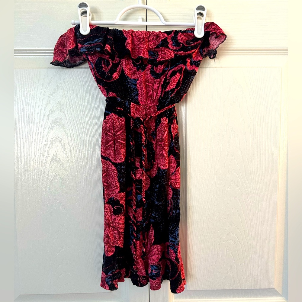Elegant Off-Shoulder Floral Top